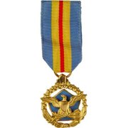 Eagle Emblems M2007 Mini Medal - Defense Distinguished Service - 2.25 in.