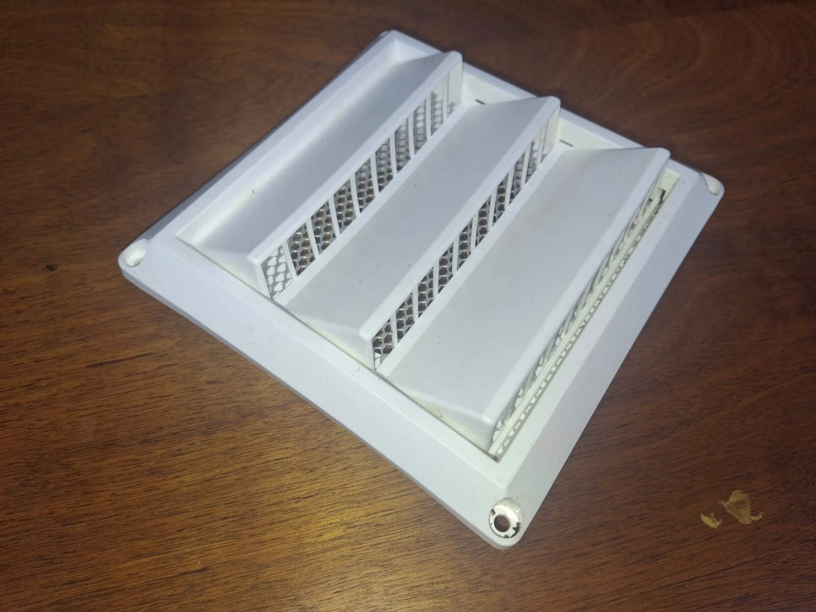 Deflecto Supurr-Vent 6 Inch Louvered Outdoor Dryer Vent Cover Hood - White