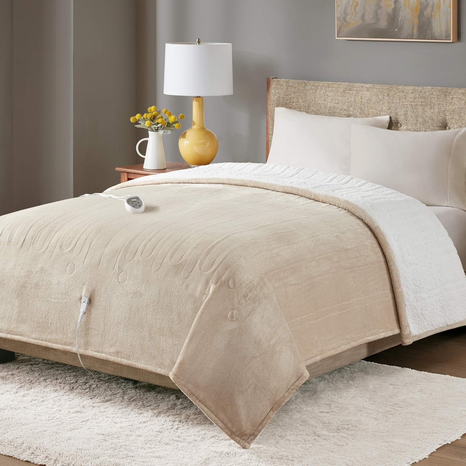 Visual Reference: Degrees Of Comfort Sherpa Plush Heated Blanket Full Size Bed