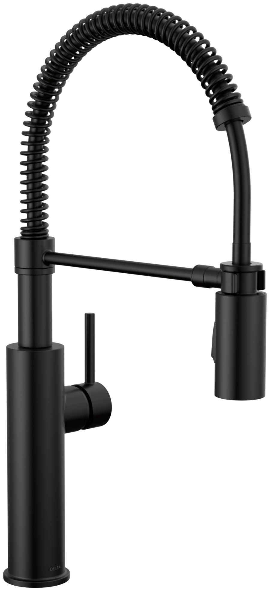 Matte Black Brass Pull-Down Kitchen Faucet with Magnetic Docking