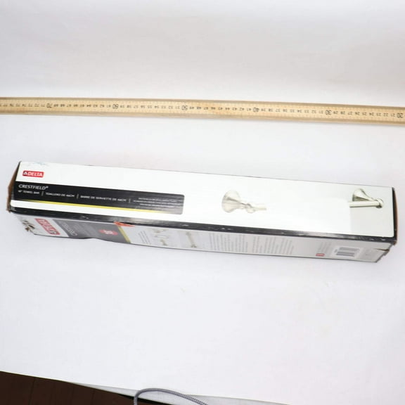 Delta  Crestfield  Satin Nickel  Towel Bar  18 in. L Die Cast Zinc