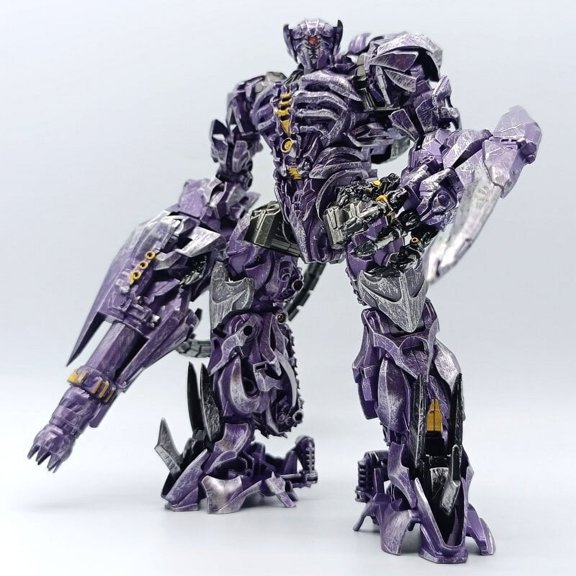 Deluxe Double Shift Shockwave, High Gloss Painted Collectible Model