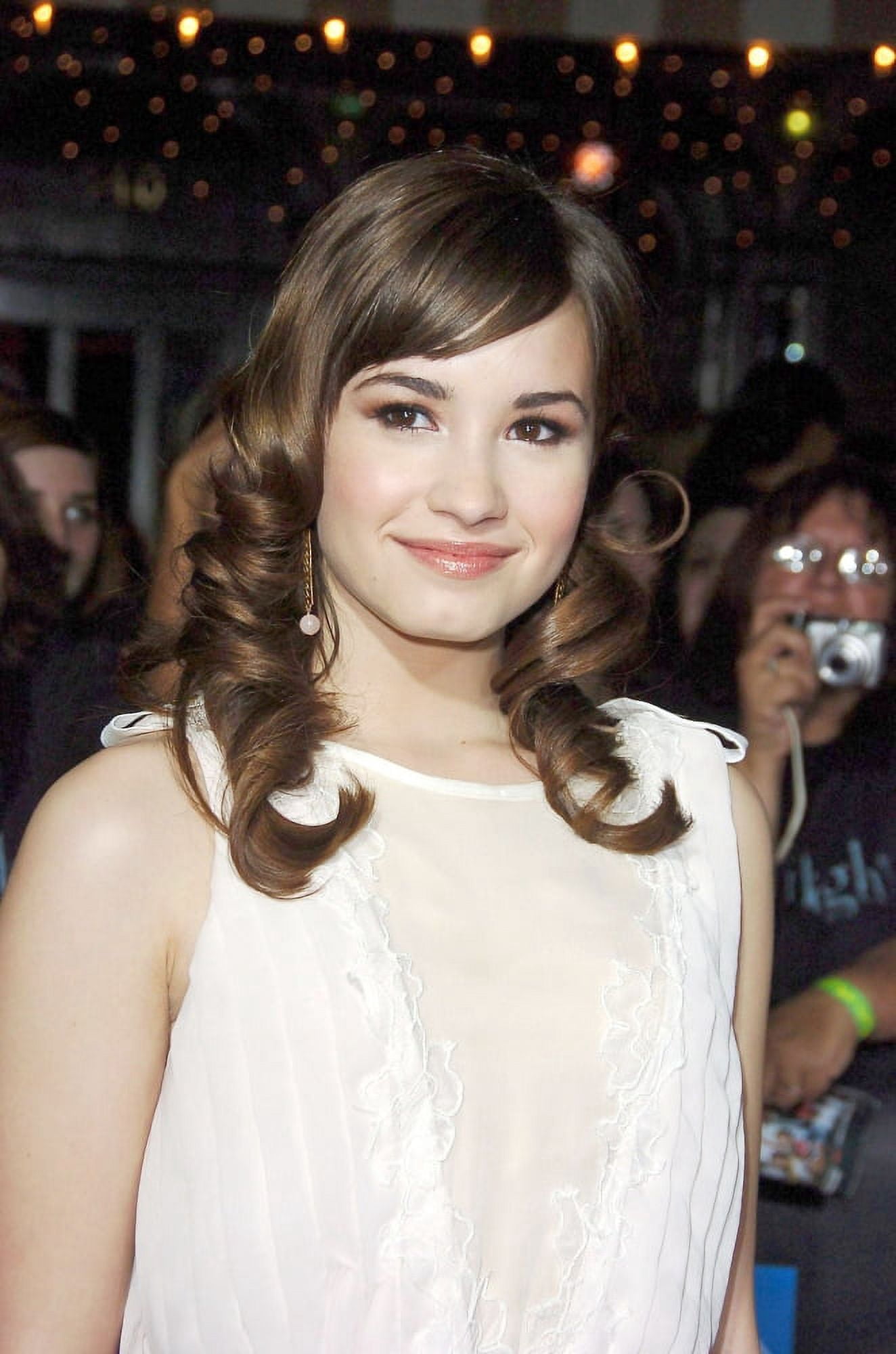 Demi Lovato At Arrivals For Twilight Premiere Canvas Art -  (16 x 20)
