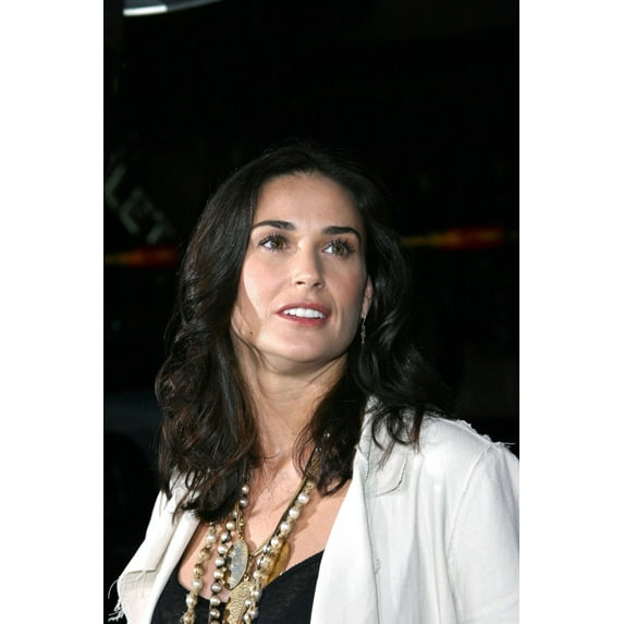 Demi Moore At Arrivals For Guess Who Premiere, Grauman�S Chinese Theatre, Los Angeles, Ca, Sunday, March 13, 2005. Photo By Effie NaddelEverett Collection Celebrity (16 x 20)