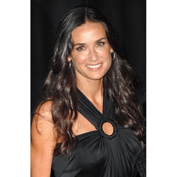 Demi Moore At Arrivals For Rodeo Drive Walk Of Style Awards Ceremony Honoring Princess Grace Canvas Art - (16 x 20)