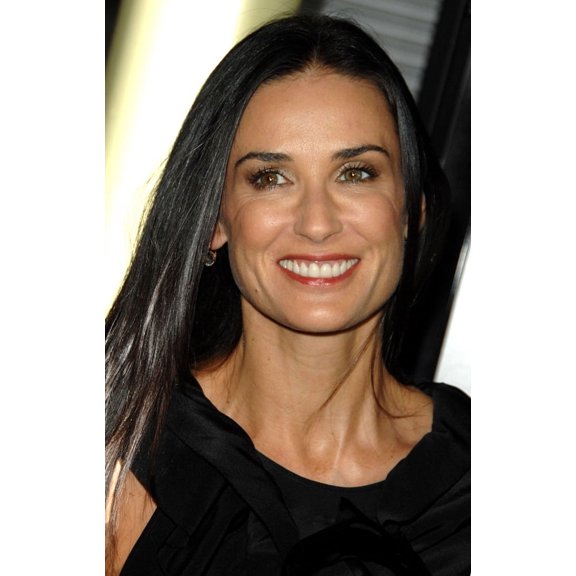 Demi Moore At Arrivals For Sorority Row Premiere Canvas Art - (16 x 20)
