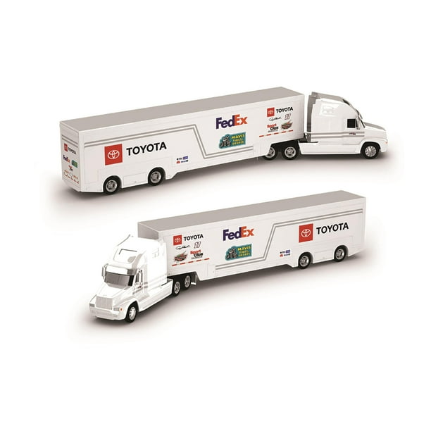 Lionel Racing NASCAR Denny Hamlin No.11 FedEx Hauler 1:64 Scale