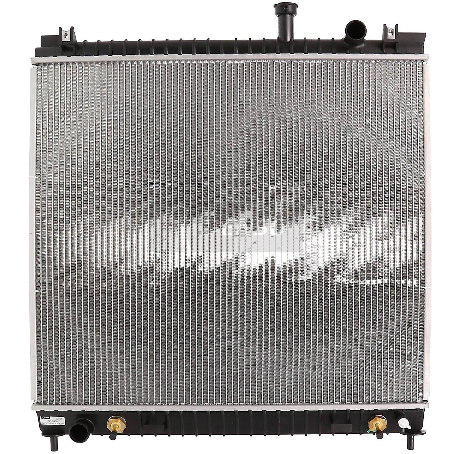 Denso 221-3146 ラジエーター : Denso 221-3226 Radiator : Automotive