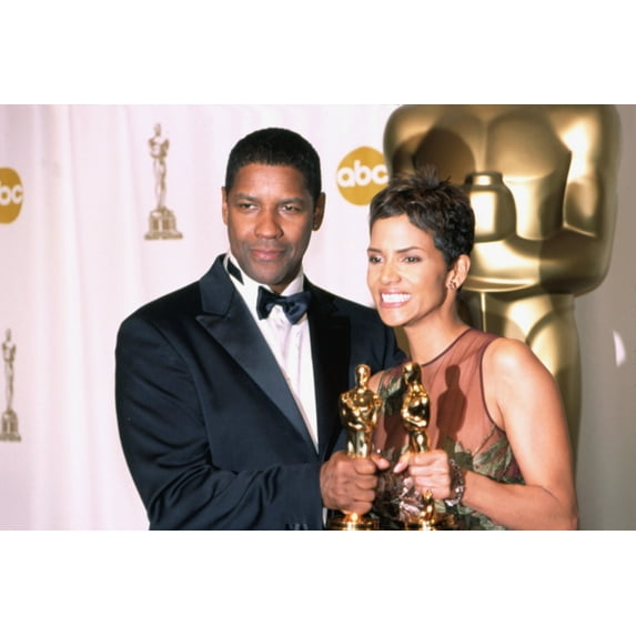 Denzel Washington And Halle Berry At The Academy Awards, 3242002, La, Ca, By Robert Hepler. Celebrity (20 x 16)