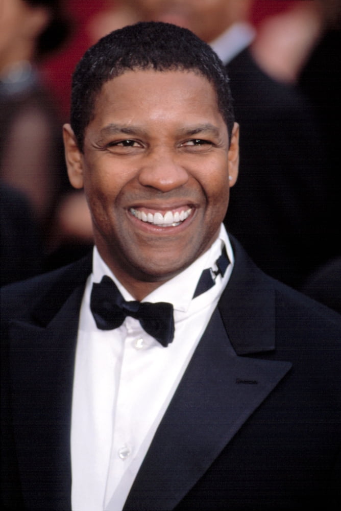 Denzel Washington At The Academy Awards Canvas Art - (16 x 20)