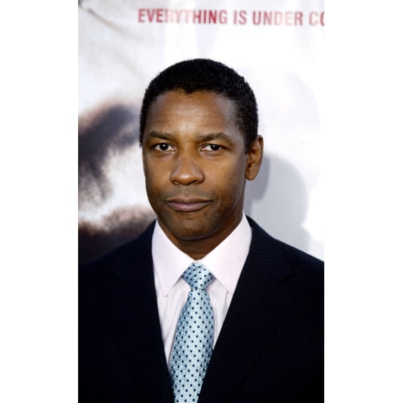 Denzel Washington At The Premiere Of The Manchurian Candidate, July 22, 2004 In Beverly Hills, Ca. (Photo By J. Emilio FloresEverett Collection) Celebrity (16 x 20)