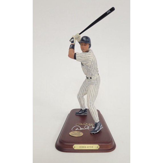 Derek Jeter Signed Autographed Danbury Mint Yankees Statue w/ Beckett LOA