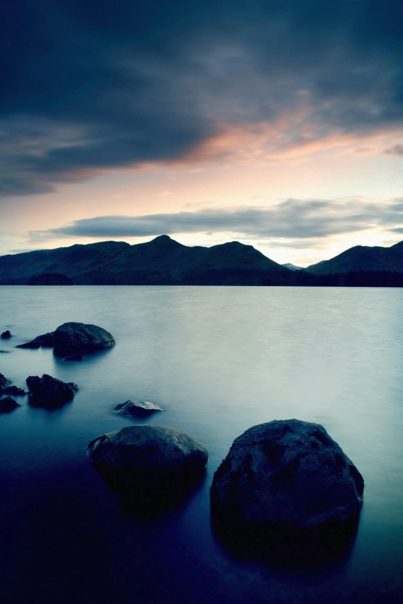 Derwent Water With Catbells At Sunset Canvas Art - Andy Kerry Design Pics (12 x 19)