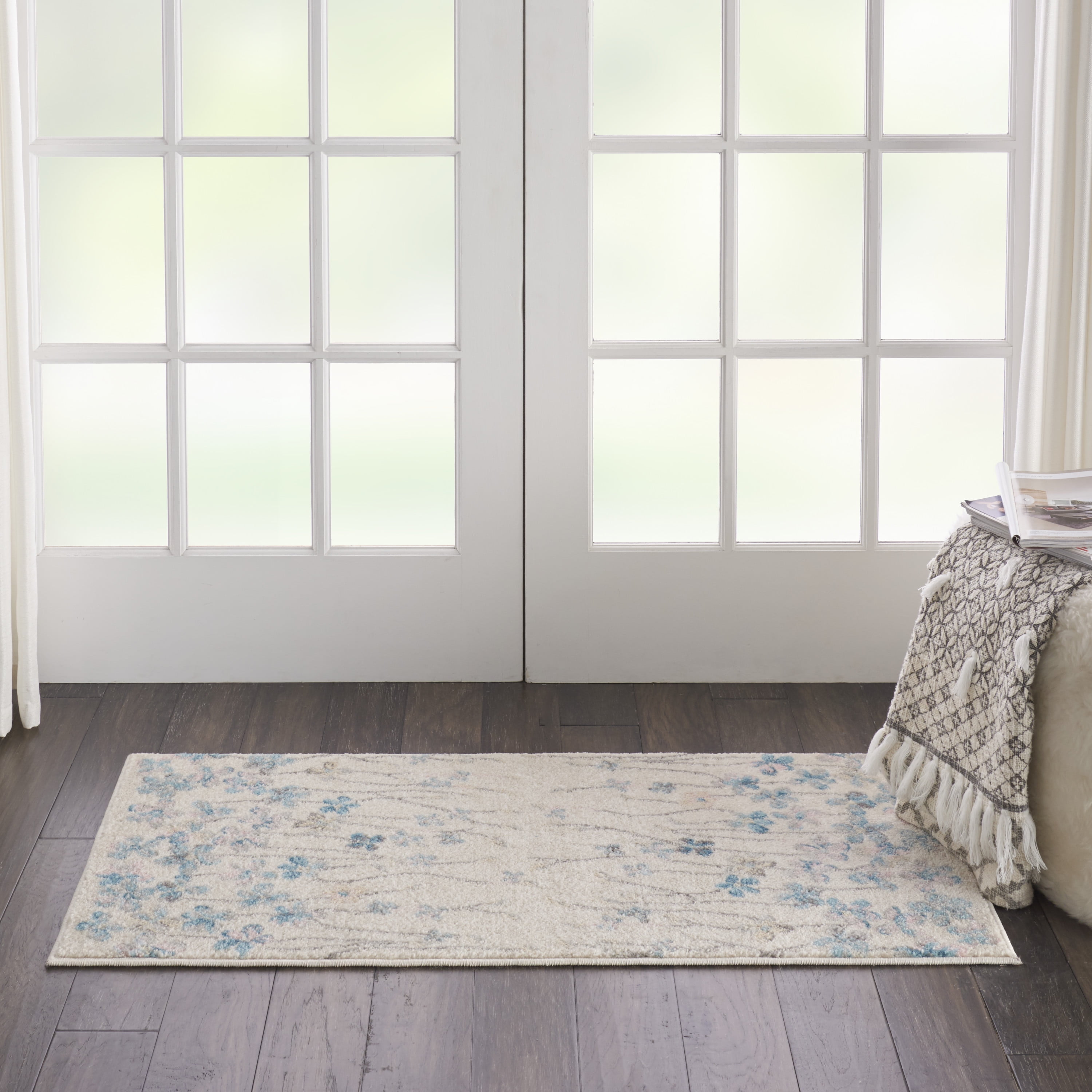 Desert Fields Contemporary Floral Ivory 2' x 4' Area Rug, (2' x 4')