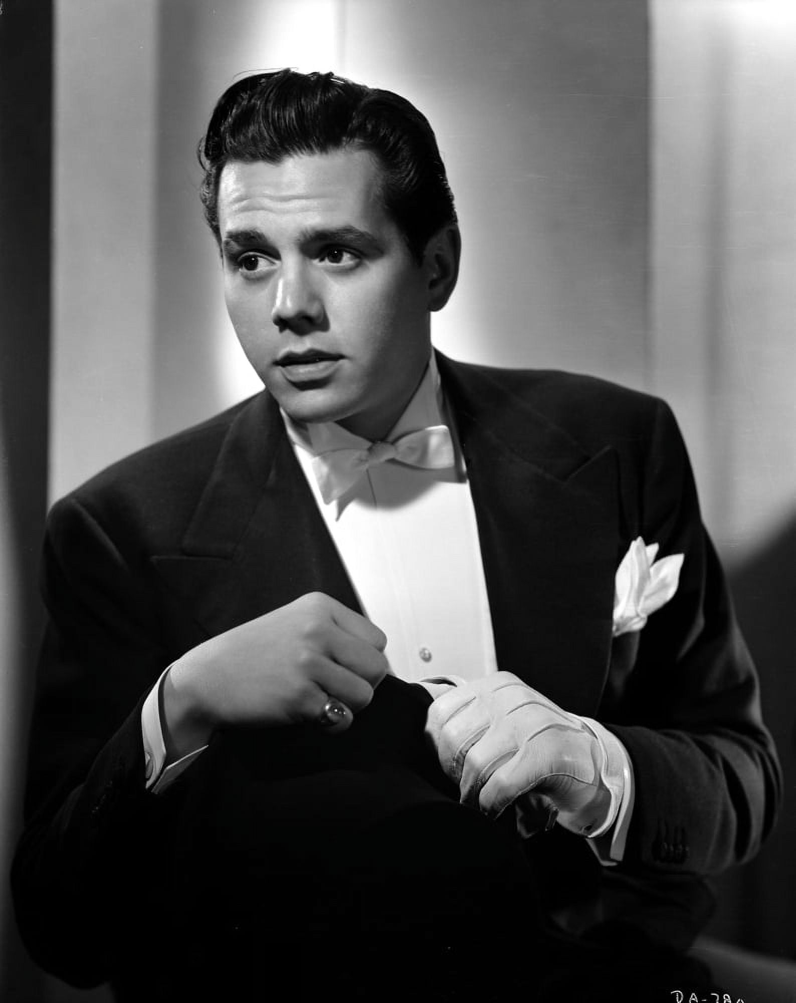 Desi Arnaz Photo Print (24 x 30) - Walmart.com