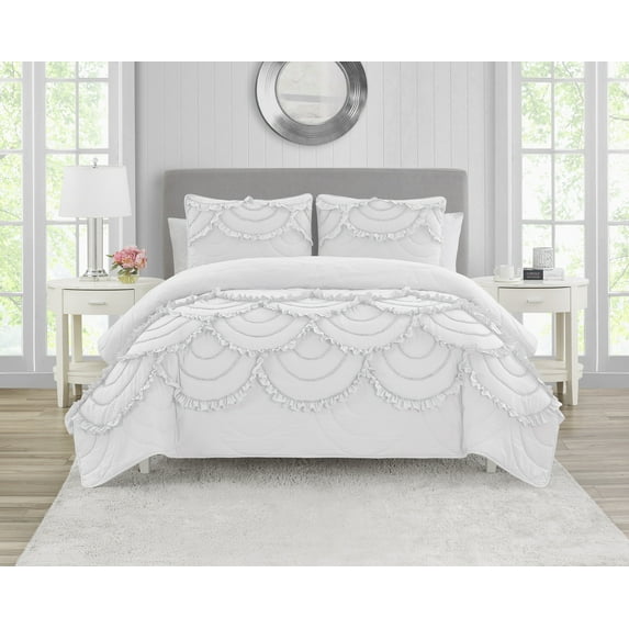 Design Studio Scallop Ruffle White 3-Piece Garment Washed Soft Solid Quilt Set - Full/Queen