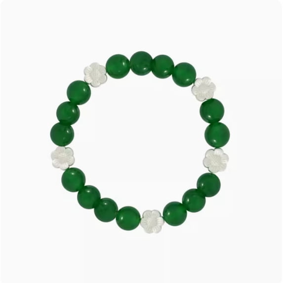 Design: The green bracelet is small, fresh and simple, and the bracelet is light and luxurious, niche and exquisite