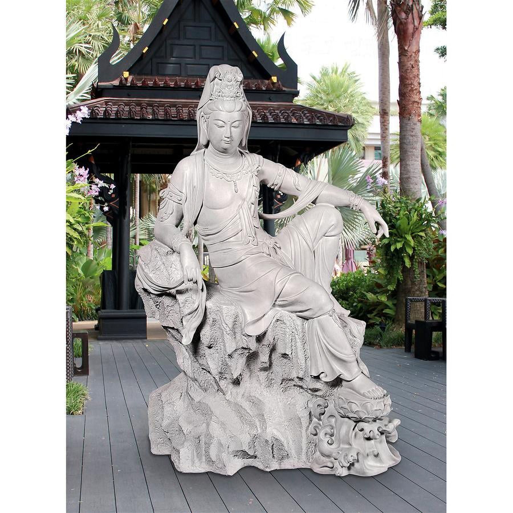 Design Toscano Guan Yin Chinese Goddess of Mercy Statue