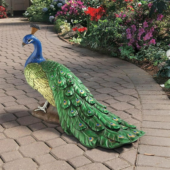Design Toscano The Regal Peacock Garden Sculpture: Large