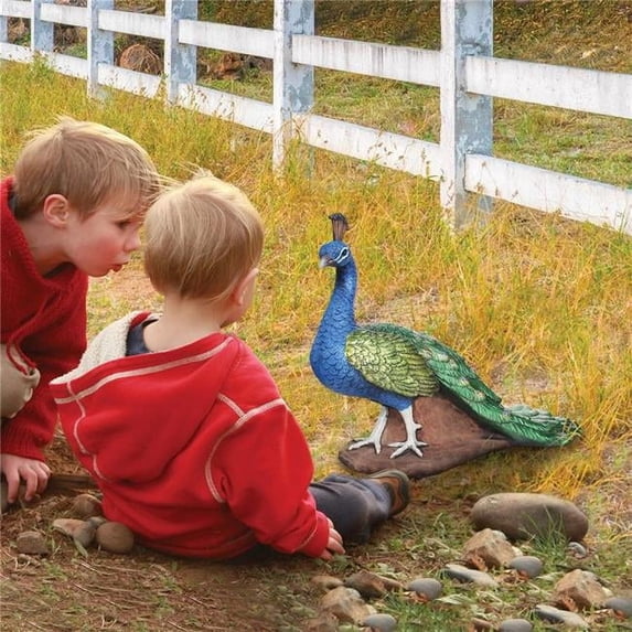 Design Toscano The Regal Peacock Garden Statue: Medium