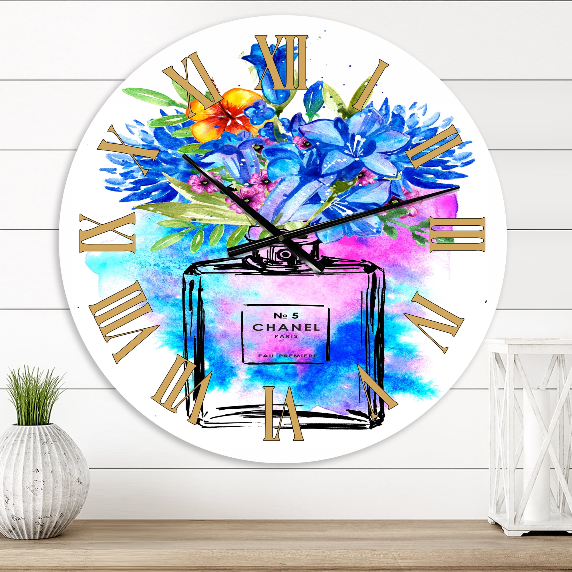 Designart 1 in French,Country Wall Clock