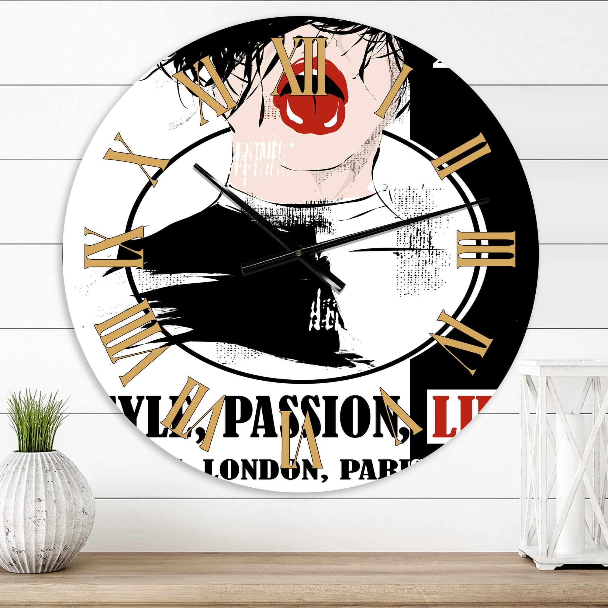 Designart 1 in Quartz Vintage Wall Clock