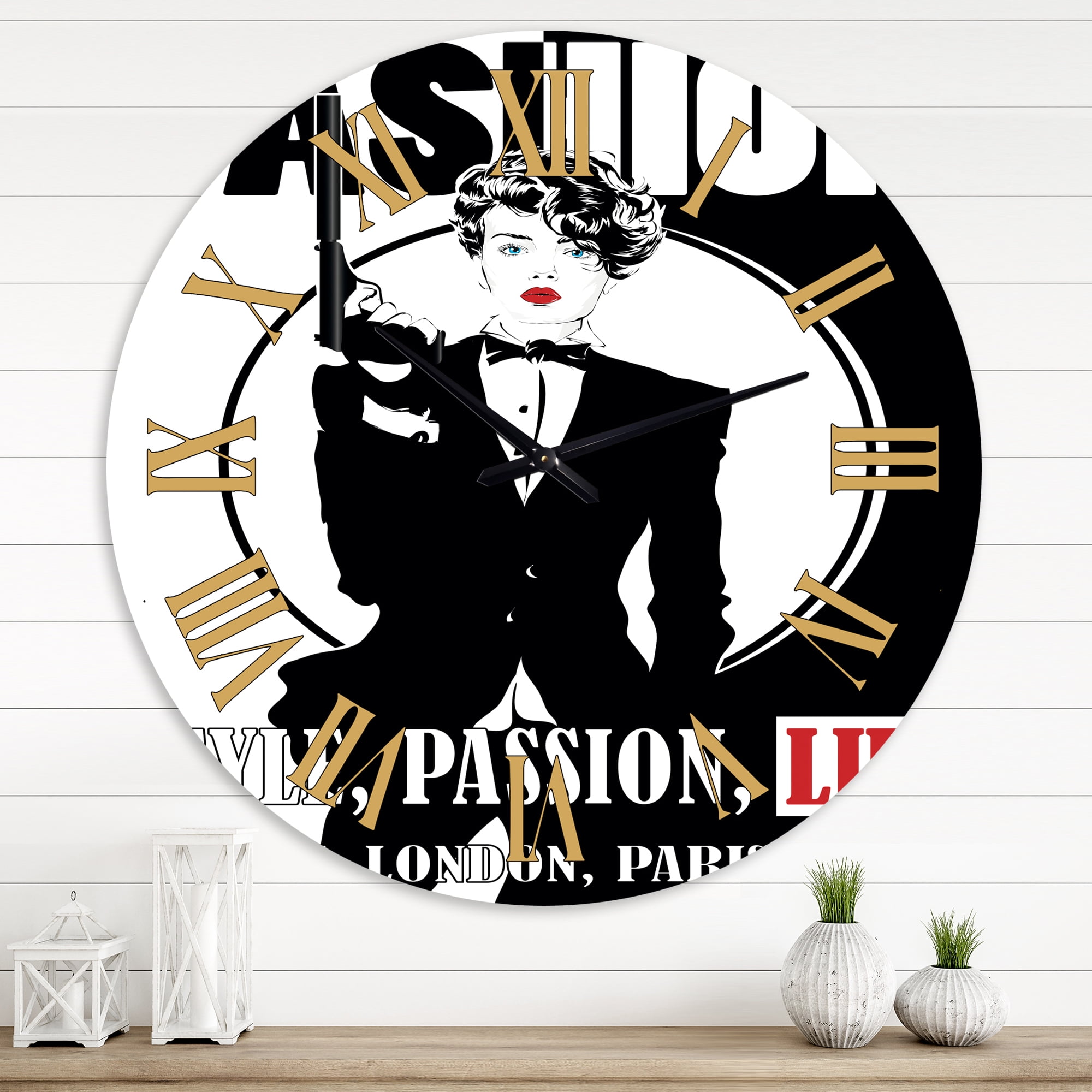 Designart 1 in Quartz Vintage Wall Clock