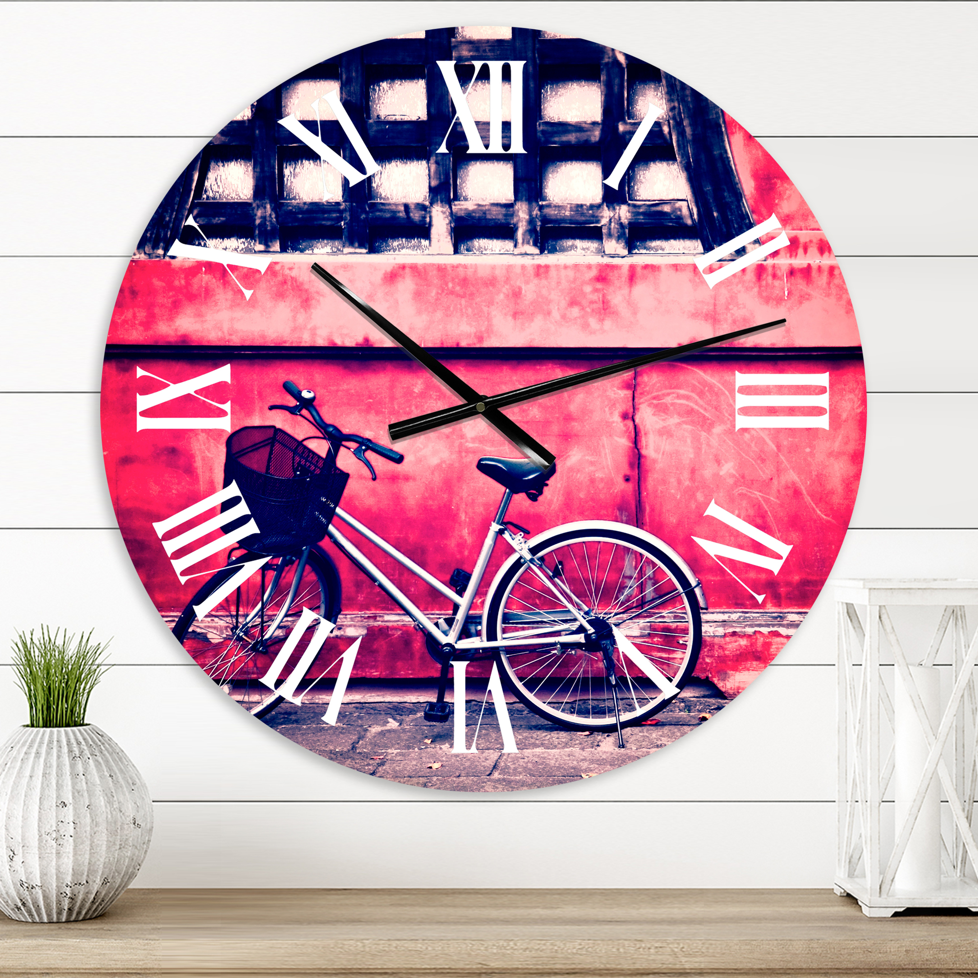 Designart 1 in Quartz Vintage Wall Clock