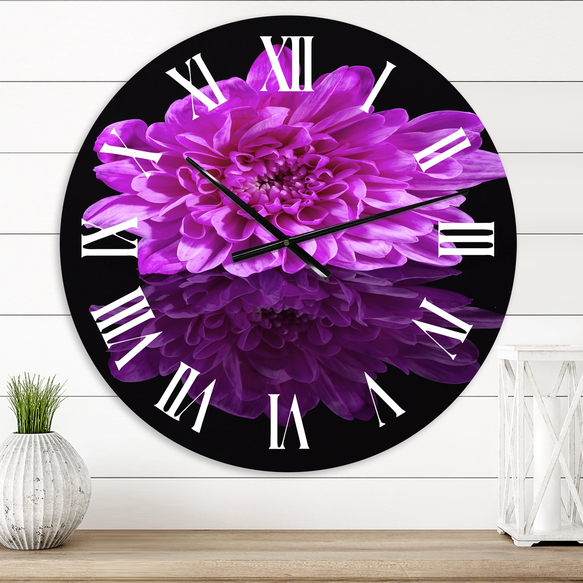 Designart 1 in Traditional Wall Clock