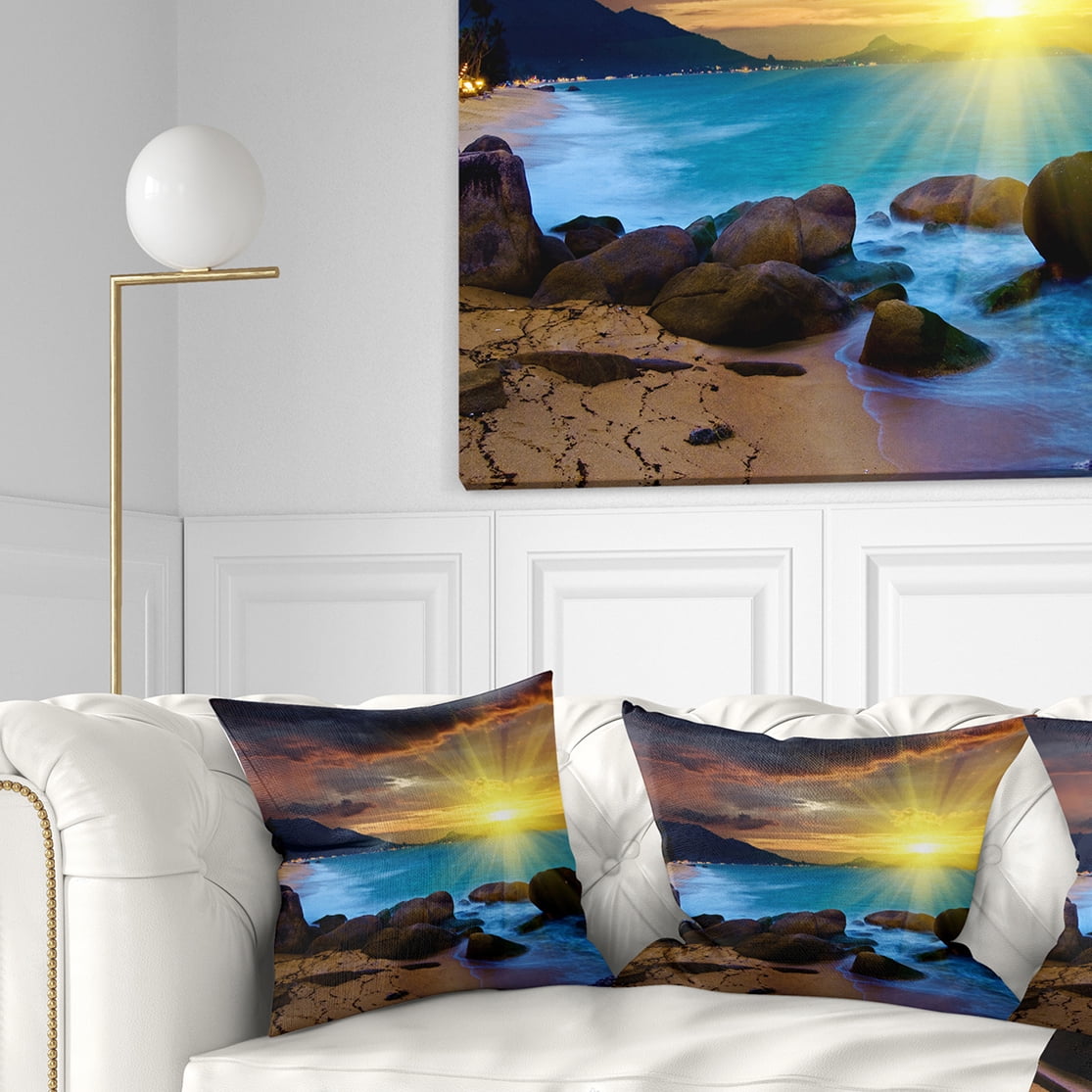 Designart 16" x 16" Sea & Shore Polyester Throw Pillow