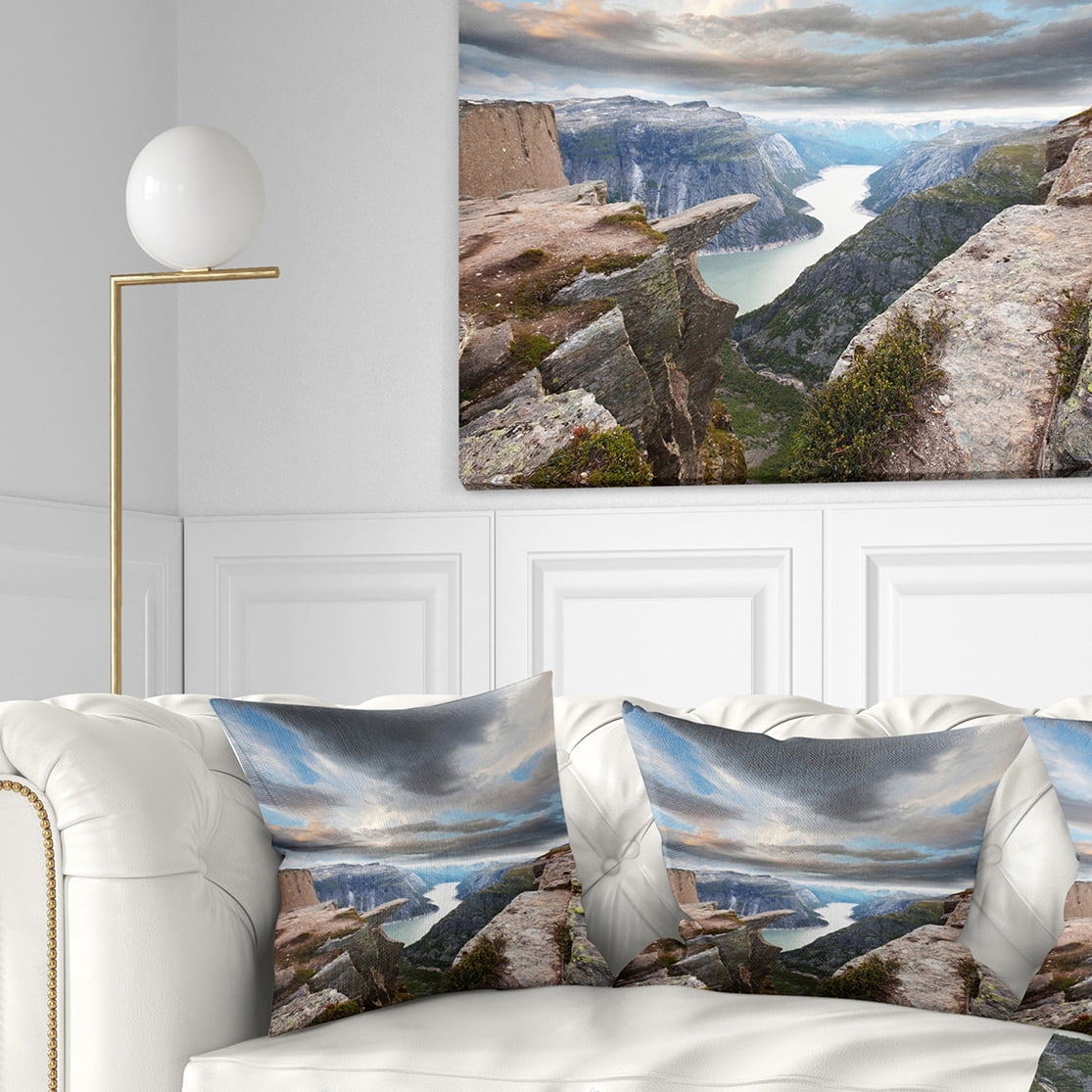 Designart 16" x 16" White Polyester Throw Pillow