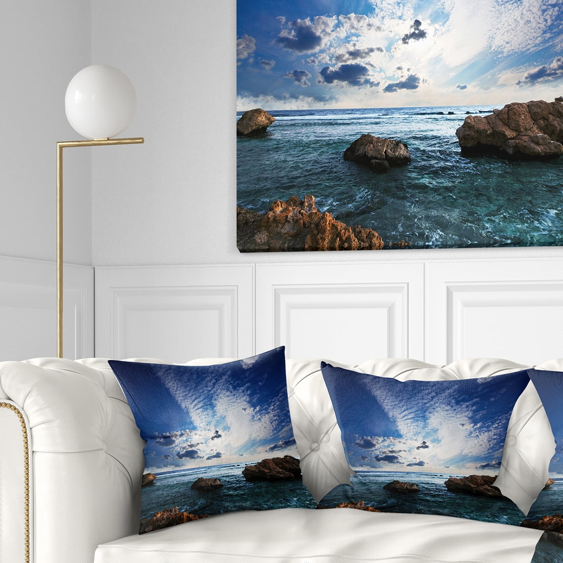 Designart 18" x 18" Blue Polyester Throw Pillow