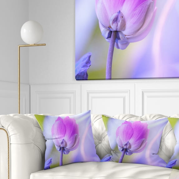 Designart 18" x 18" Purple Polyester Throw Pillow