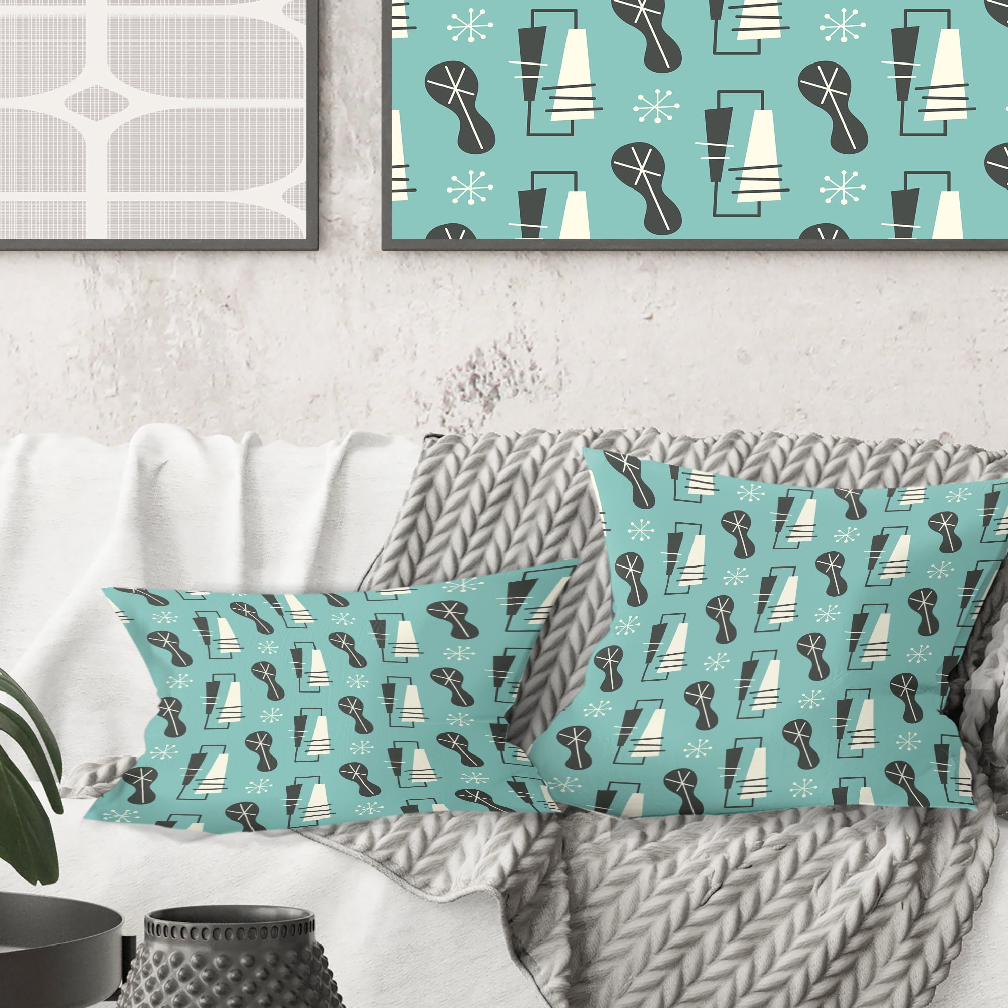 Designart 1950 Retro Pattern II' Mid-Century Modern Throw Pillow - 18x18
