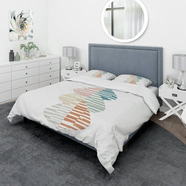 Designart 'Abstract Orange Drops Meditate IV' Geometric Duvet Cover Set