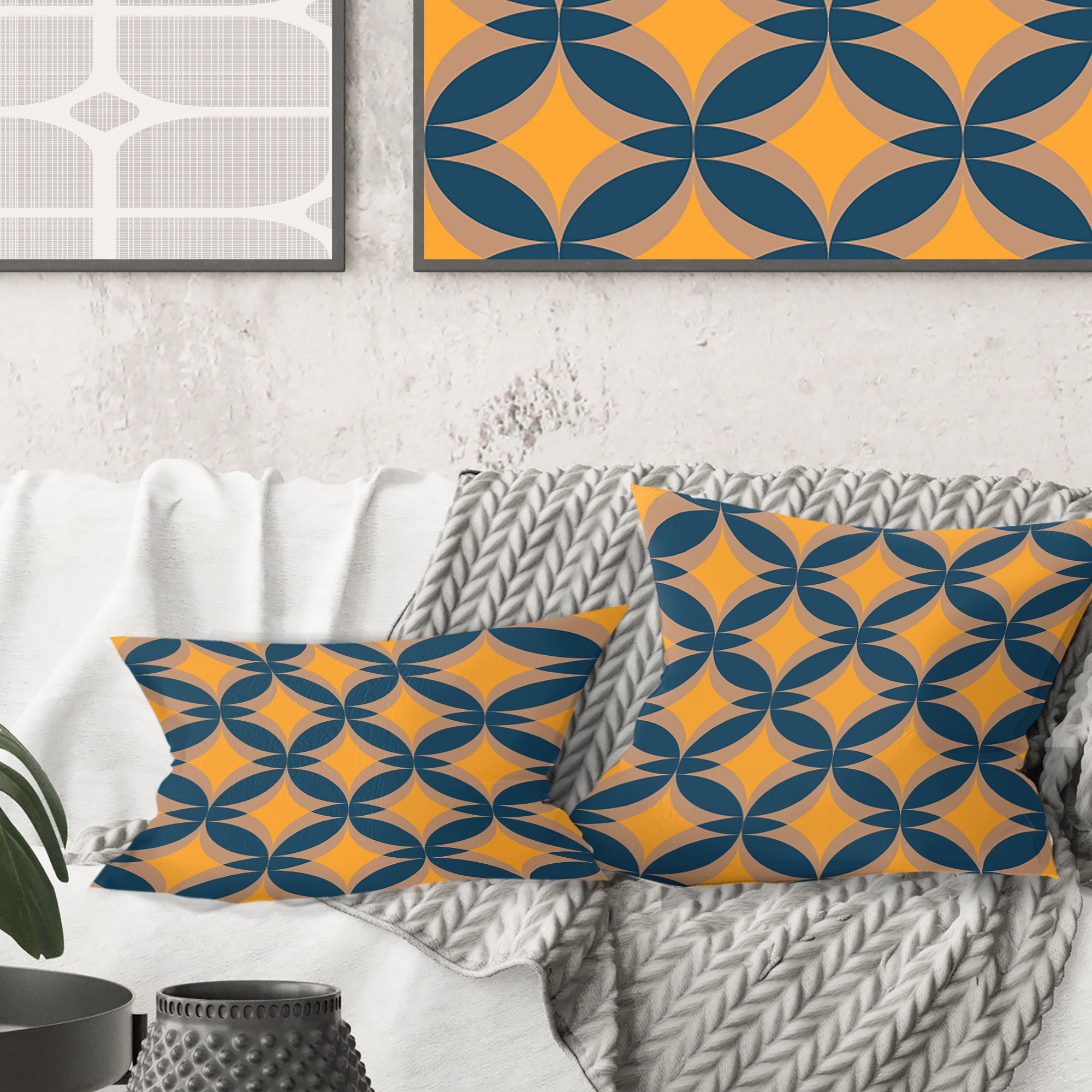 Designart Abstract Retro Design III' Mid-Century Modern Throw Pillow - 18x18