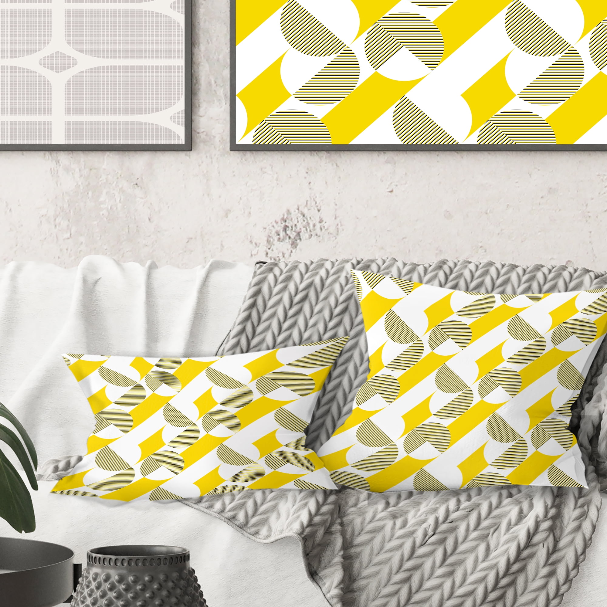 Designart Abstract Retro Geometric II' Mid-Century Modern Throw Pillow - 18x18