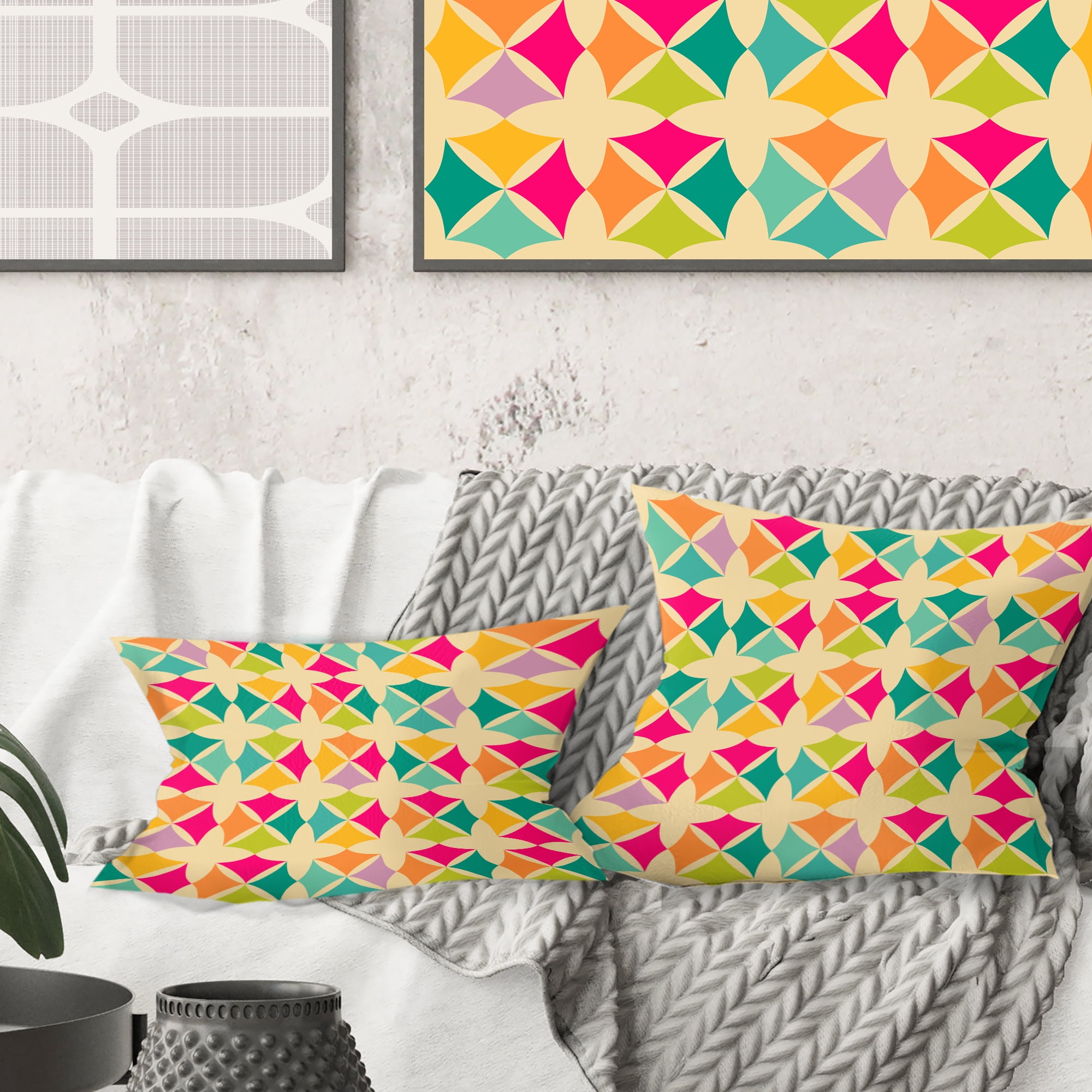 Designart Abstract Retro Geometric Pattern III' Mid-Century Modern Throw Pillow - 18x18