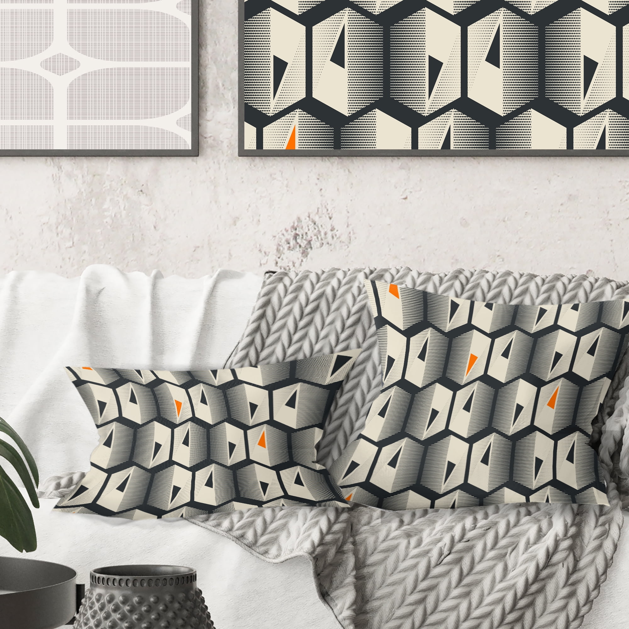 Designart Abstract Retro Triangular Geometrics' Mid-Century Modern Throw Pillow - 16x16