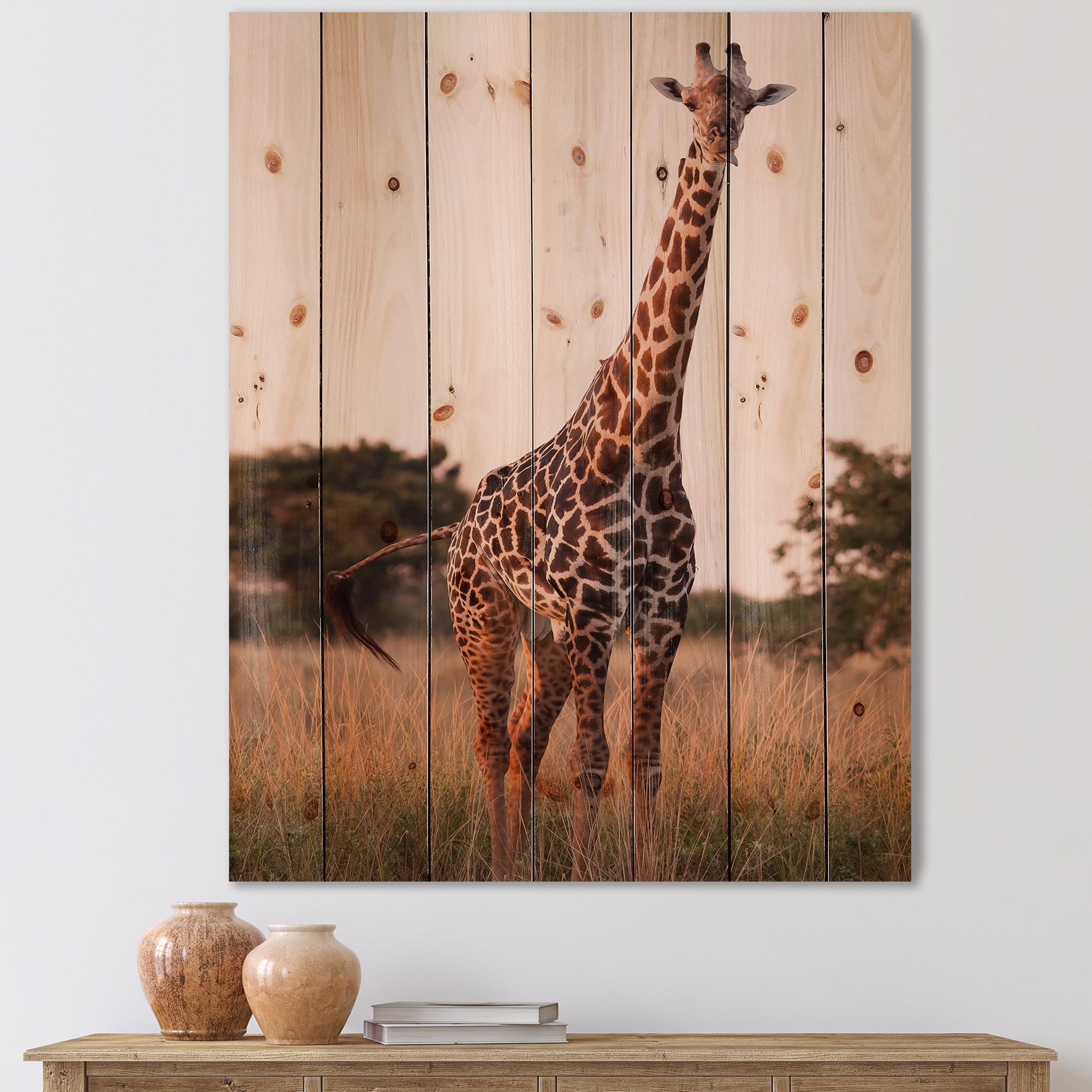 Designart 'African Giraffe In The Wildlife I' Farmhouse Print on Natural Pine Wood