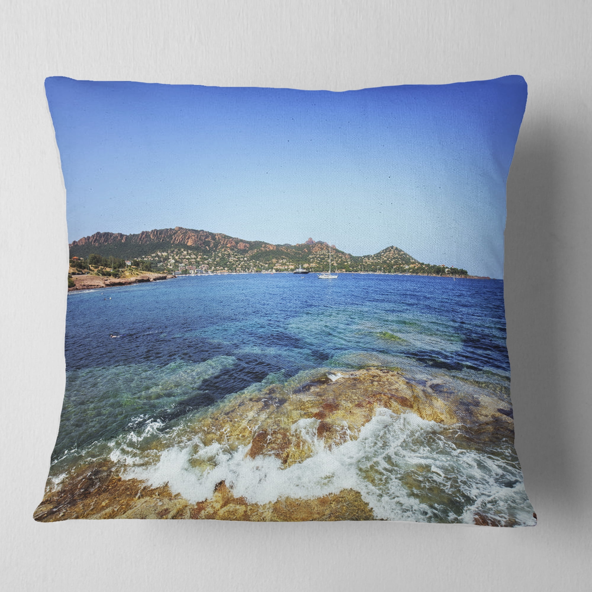 Designart Agay Bay in Esterel Rocks Beach - Oversized Beach Throw Pillow - 18x18