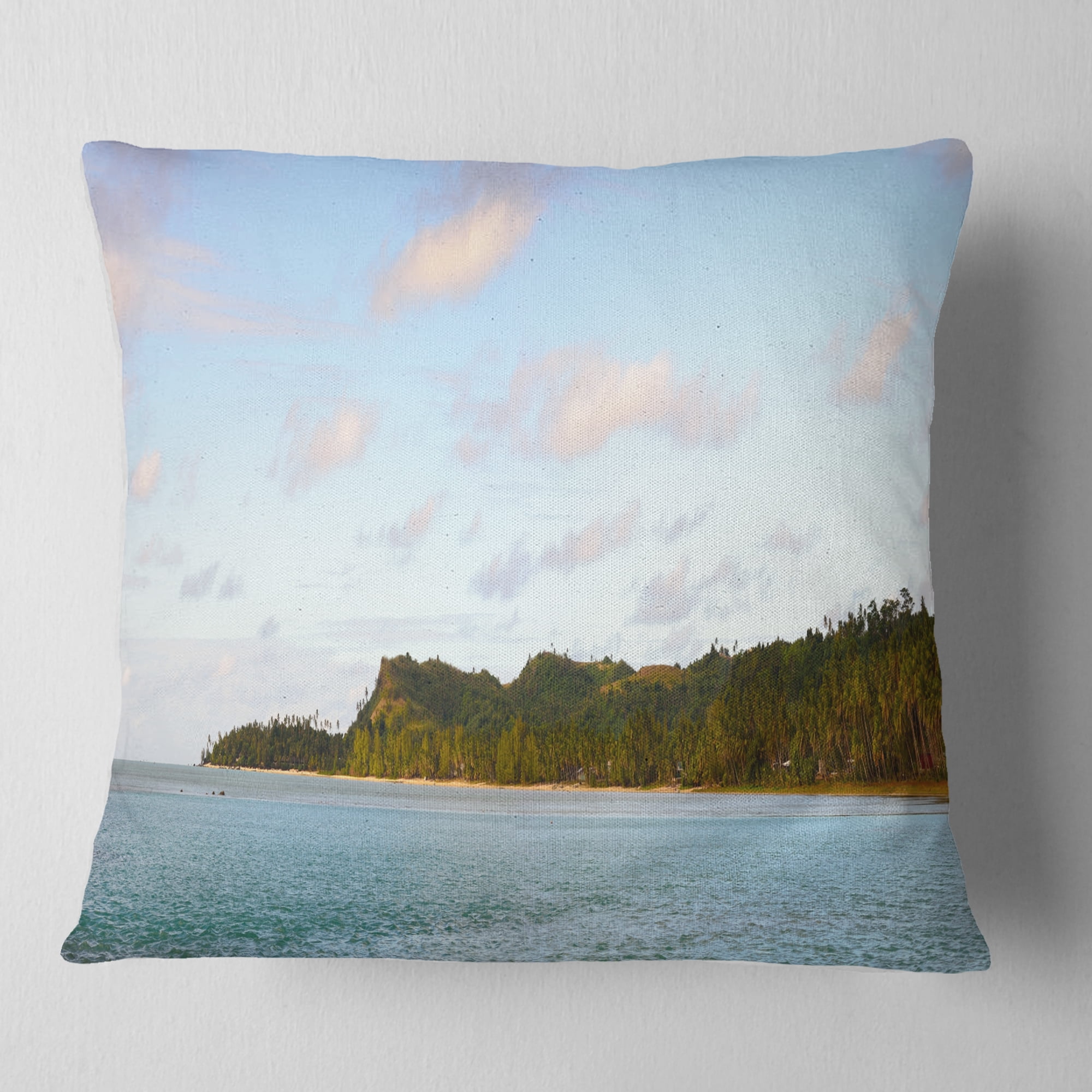 Designart Aitutaki Lagoon Large Panorama - Modern Seascape Throw Pillow - 18x18