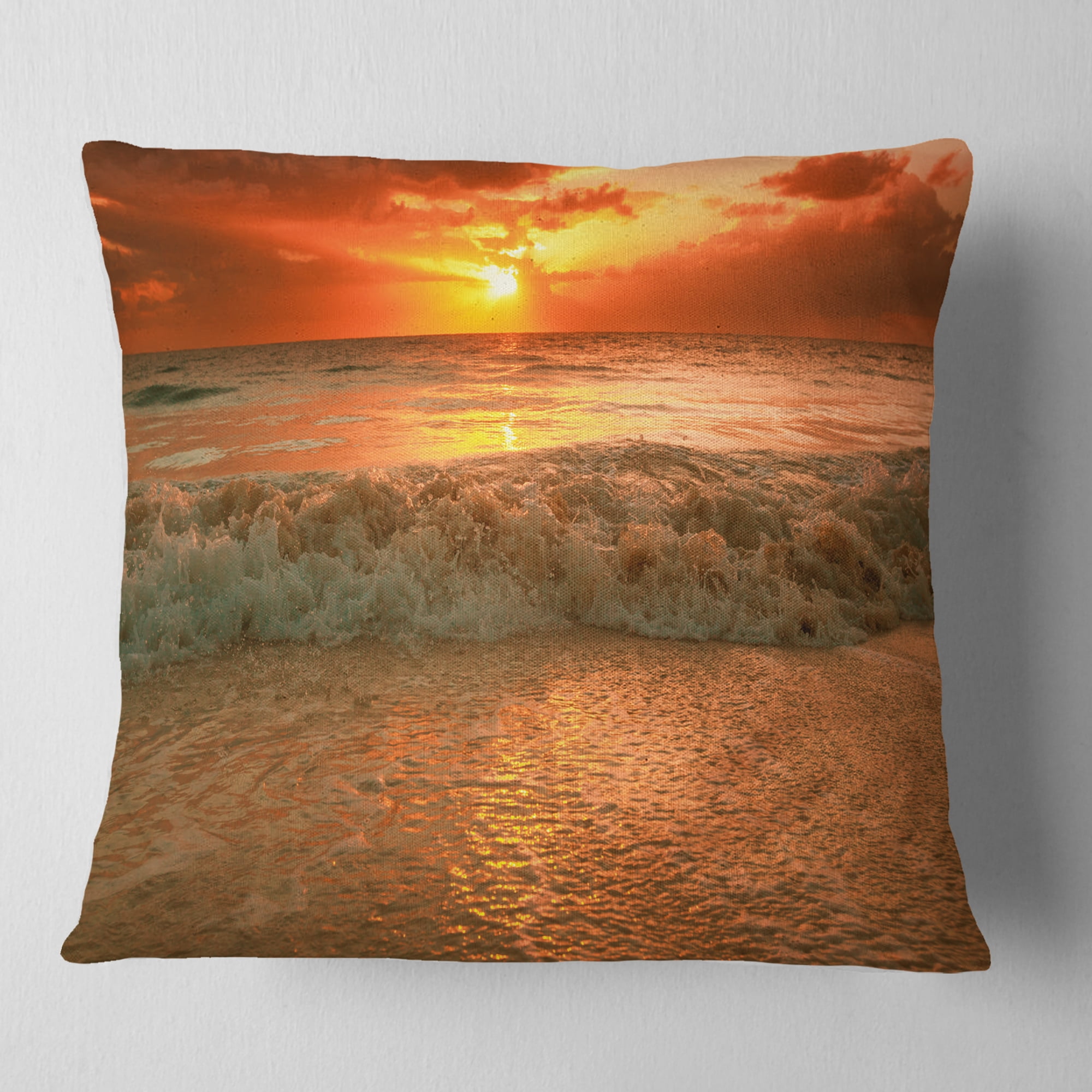 Designart Amazing Beauty of Sun Reflection in Sea - Seascape Throw Pillow - 18x18