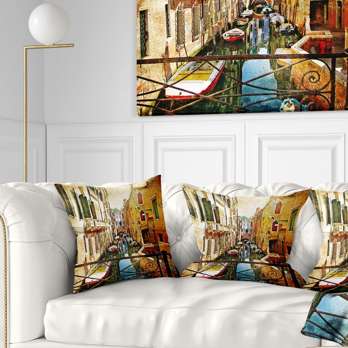 Designart Amazing Venice - Cityscape Throw Pillow - 18x18