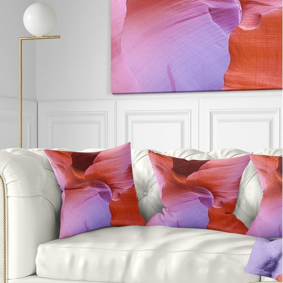 Designart Antelope Canyon Landscape - Photography Throw Pillow - 16x16