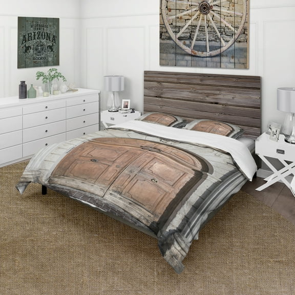 Designart 'Arched Medieval Palace Door' Vintage Duvet Cover Set