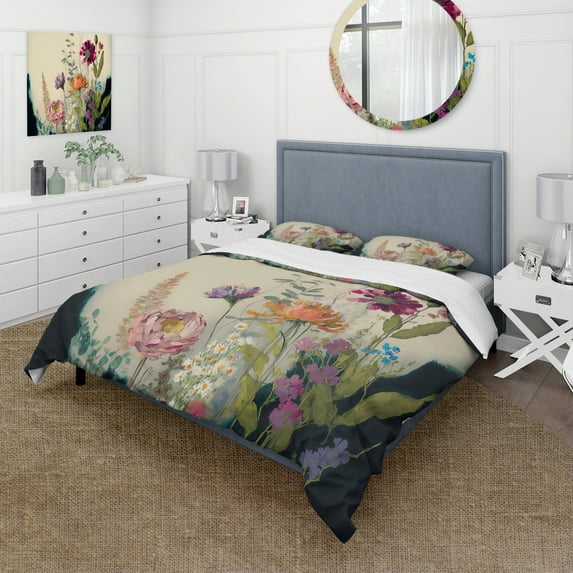 Designart "Artistic Rendition Wildflowers in Bloom I" Floral Bouquet Bedding Covert Set - Bouquet Cream Floral Bed Set With 1 Sham