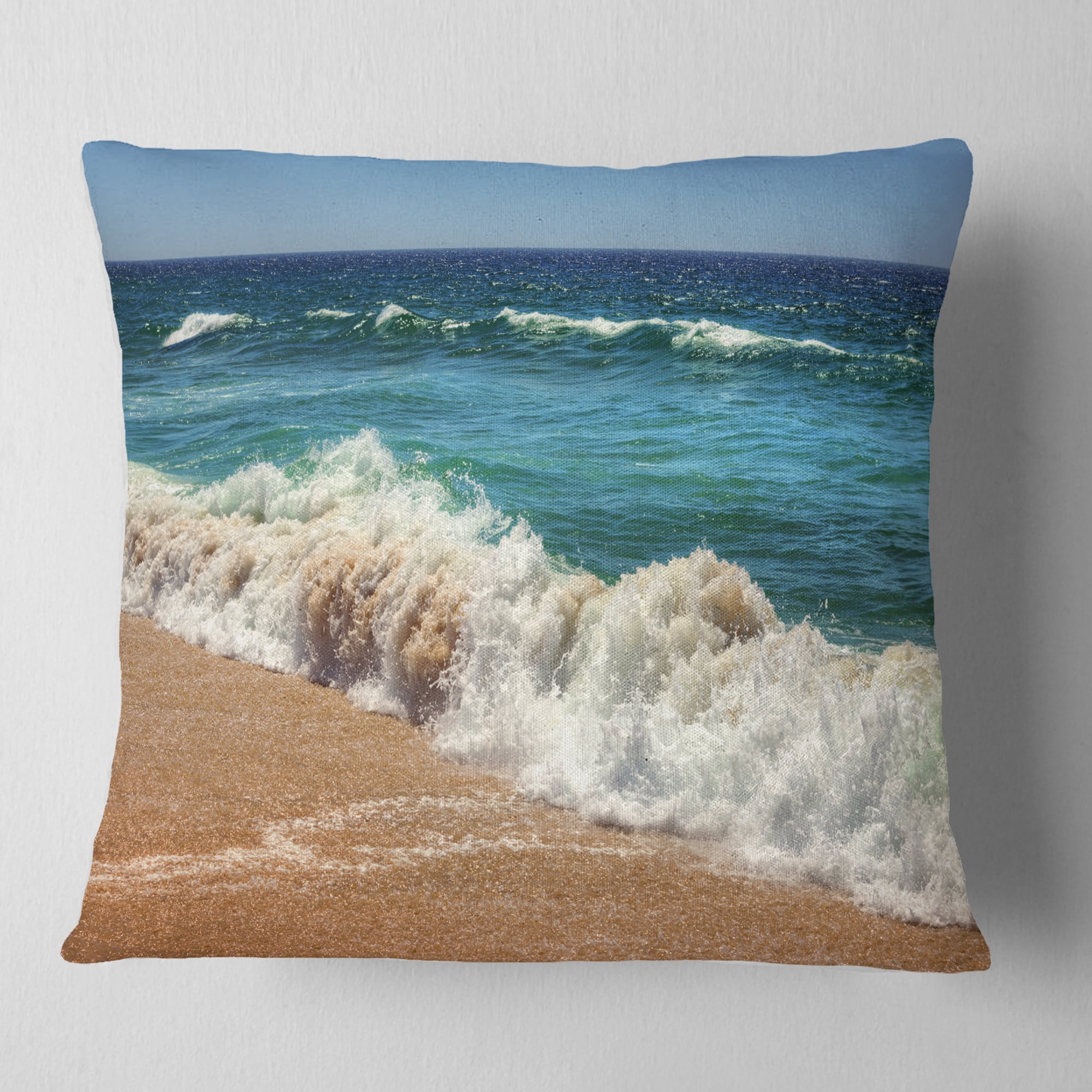 Designart Atlantic Beach with Foaming Waves - Seascape Throw Pillow - 18x18