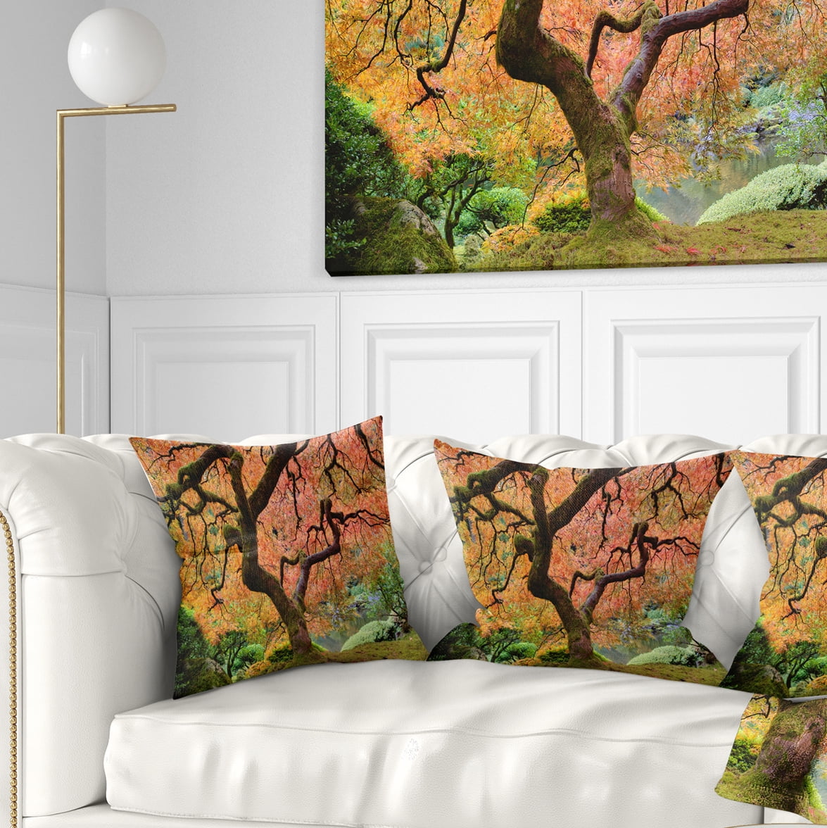 Designart Autumn Maple Tree - Landscape Photography Throw Pillow - 18x18