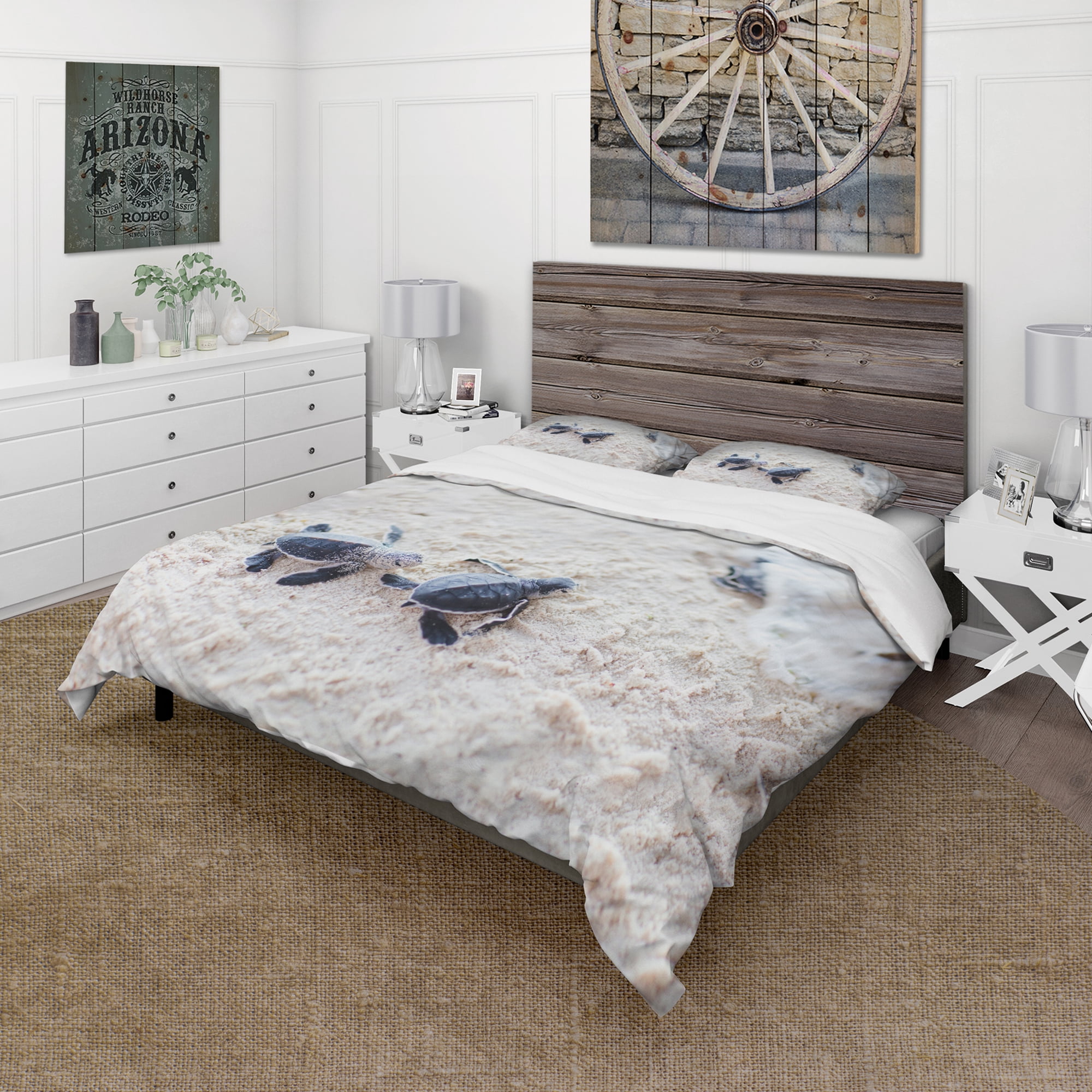 Designart 'Baby Green Turtles on Sand' Animal Duvet Cover Set